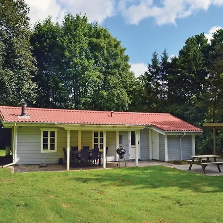 Three-bedroom Holiday In Casa de Férias *